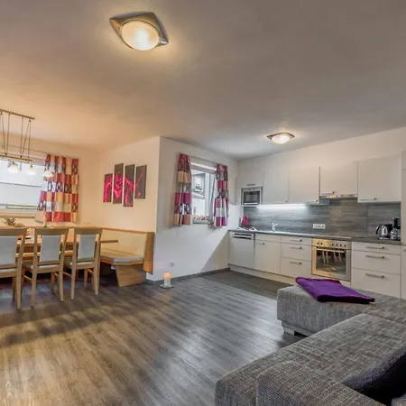 Maisonette Haus Amade Feriehus *